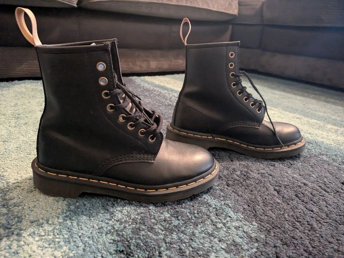 Dr. Martens - size 5