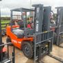 Diesel forklifts 2.5,3,3.5,5 ton available Image 6