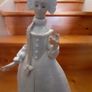 Stunning RETIRED Lladro Snow Maiden  8412 Image 3