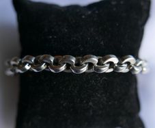 Rounded Steel Armband 8"