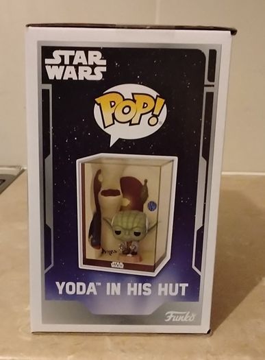 Funko Pop Culture! Star Wars Yoda in his Hut