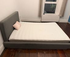 Kingsize bed with mattress