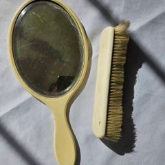 Vintage vanity set