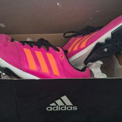Running Spikes (UK: 2.5)