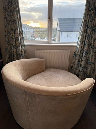 Large Swivel Snuggle Chair