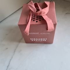Considered by Helen James Bergamot & Vetiver Candle