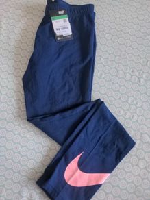 NIKE girls leggings