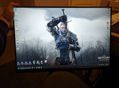 DELL U2415 IPS LCD, Ultrathin bezel, 6ms, unused. 5 pieces available