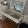 Glam Doll beauty table station with stool chair Image 2
