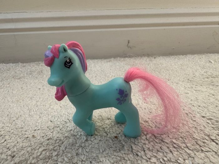 Vintage Hasbro My Little Pony MLP McDonalds Happy Meal G2 Used Her neck is too loose Please see pictures