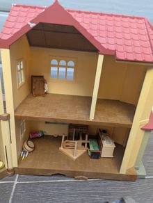Sylvanians family & house toy