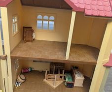 Sylvanians family & house toy