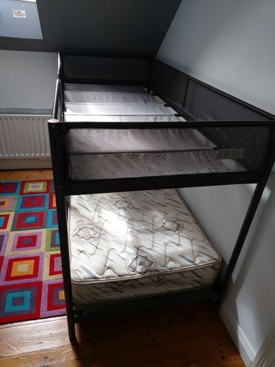 Bunk bed