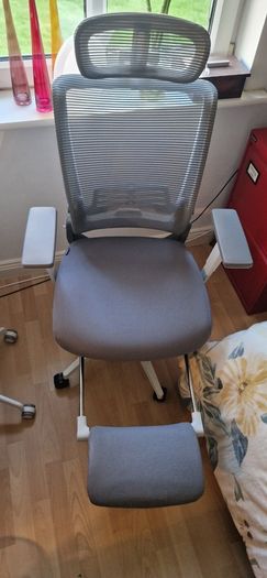 Brand New Office/Gaming Chair, Foldable Backrest for Small Spaces, Flip-up Armrests, Footrest(!) - Grey