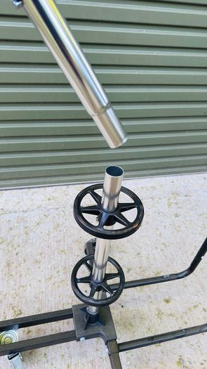 Alloy wheel stand/storage
