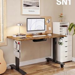 Electric Height Adjustable Standing Desk, 100x60cm Sit Stand Desk with Cable Tray, Hook and Storage Pocketse, Stand Up Desk with Memory Controller for Home Office