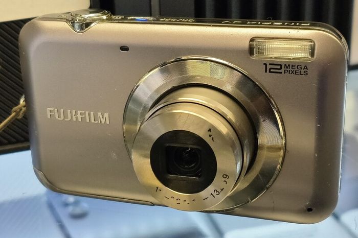 Fujifilm Digital Camera FinePix JV100 12.0MP 3X Zoom Grey