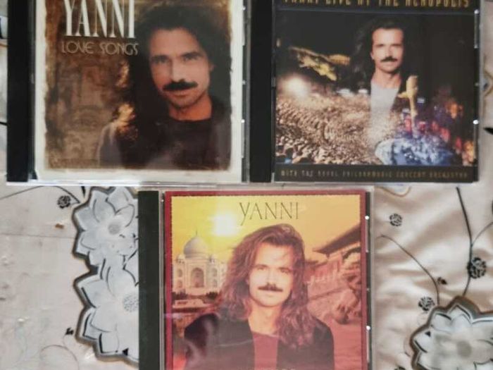 7 CD's set Yanni, rare, perfect condition.