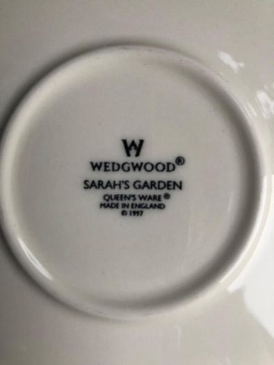 Set of 3 Wedgwood "Sarah's Garden" Pattern Cups and Saucers in Perfect Condition Fruit Bees Butterflies