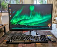 Old HP PC i5 Desktop with monitor keyboard and mouse
