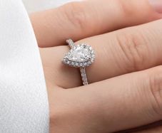 1.25 CT 925 silver Pear Moissanite Wedding Ring Halo With Accent Engagement Ring.