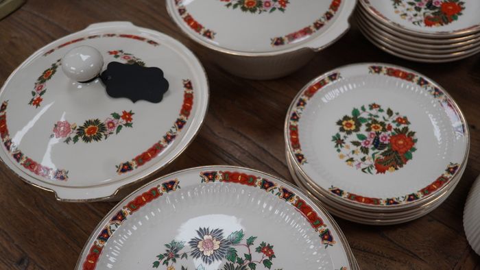 Lot of Carrigdhoun Pottery, Cork