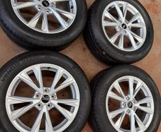 Audi Q3 new genuine 18" Alloys  & Tyres