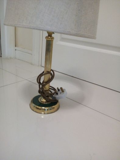 Table lamp