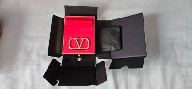 Valentino Star Studs Edition Set Go Clutch Perfecting Powder 01 in very light & mini Lipstick 219A.