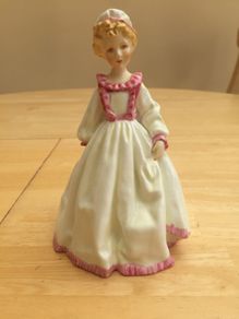 Vintage Royal Worcester "Grandmothers Dress" Figurine 3081