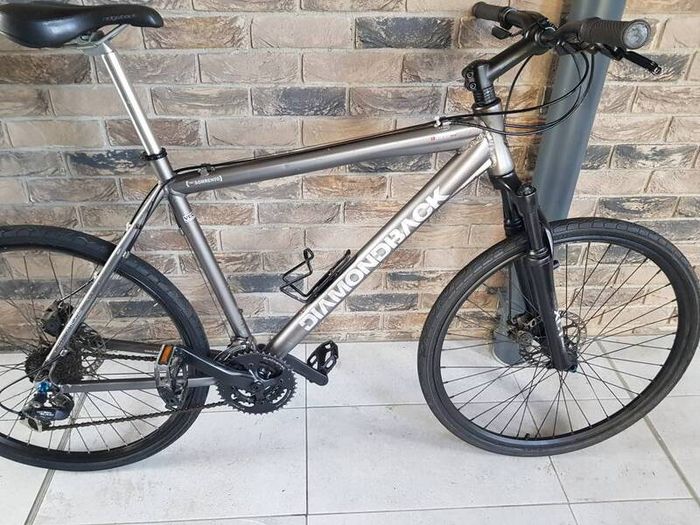 diamondback mens bike( can deliver)