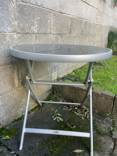 outdoor table