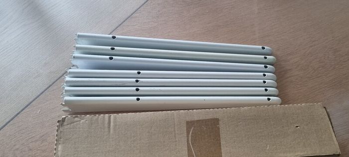 37cm White twin-slot U-brackets