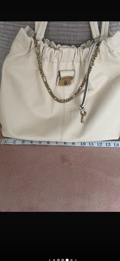 Marc Jacobs Cream Lambskin Leather Bag - The Christina Tote -