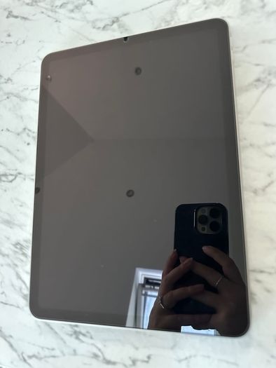 Apple iPad Air 5th Gen 2022 Starlight 256GB