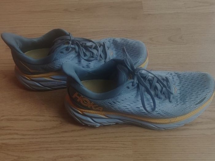 Hoka One One Clifton 8 Men's UK 9 / EU 43.5