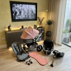 Immaculate condition Bugaboo Cameleon with car seat and base