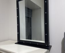 Black vanity mirror battery operated