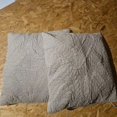 mrs hinch cushions x2 and throw