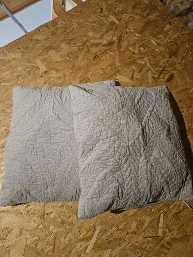 mrs hinch cushions x2 and throw