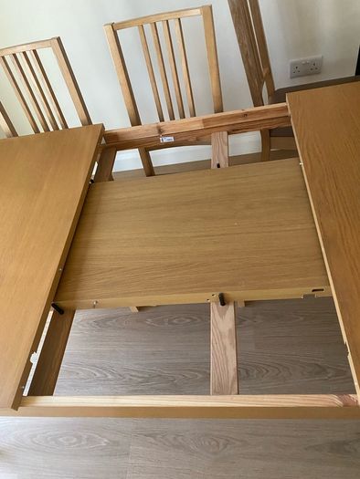 Extendable table and chairs