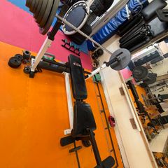 Bench press   Leg extension   Leg curl including bar and weights