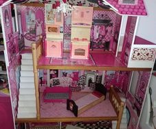 doll house
