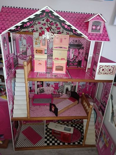 doll house