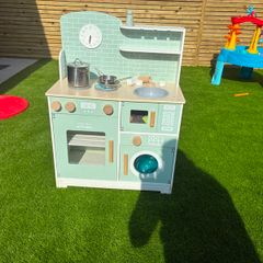 play kitchen