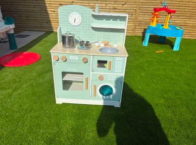 play kitchen