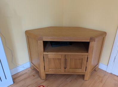 TV corner Unit