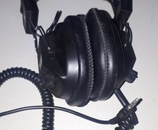 stereo mono headphones