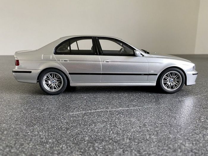 BMW M5 e39 Ottomobile 1/18 New in Box