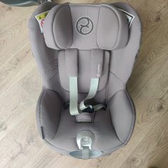 Cybex Sirona Z and base